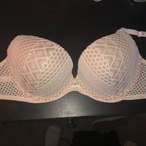 NWOT Victoria secret lightly lined bra